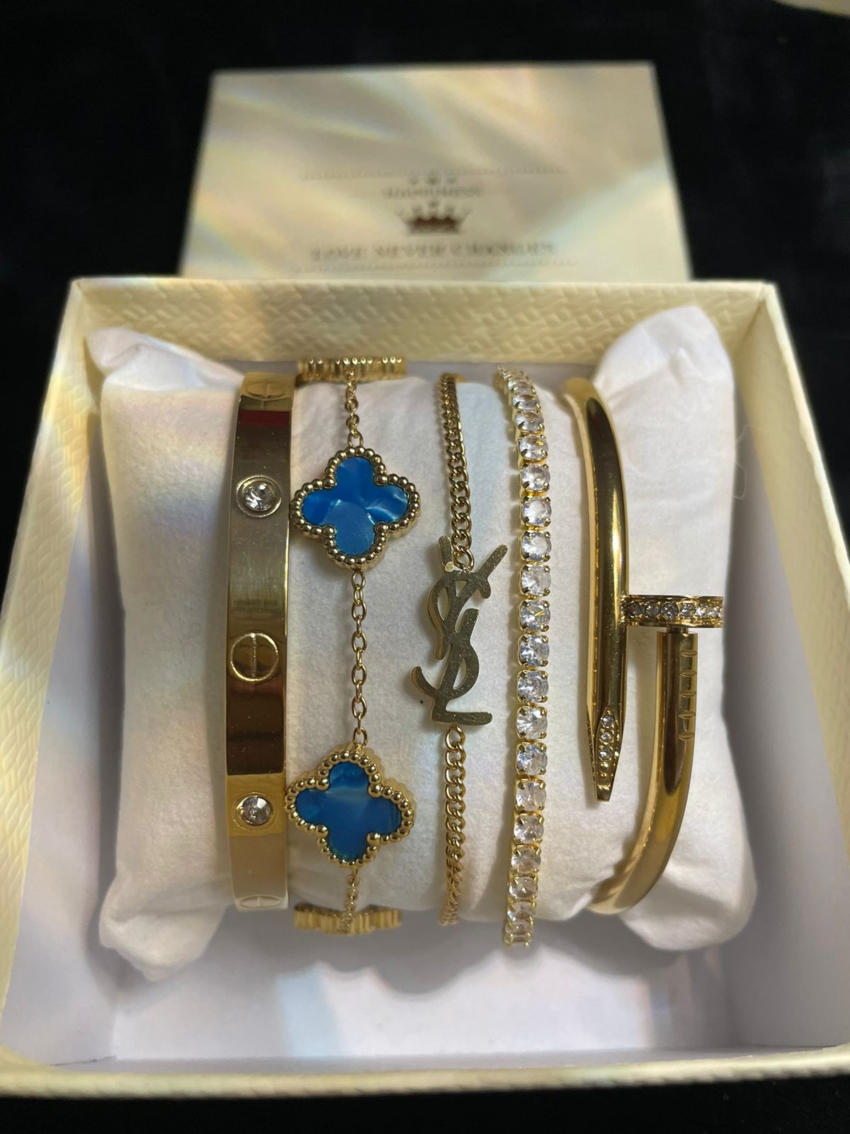 التوصيل بالمجان✅bracelets (van cleef_riviere_clou_cartier_saint Laurent) meilleur pack 😍🔥  باك براسلي بجميع الانواع💫